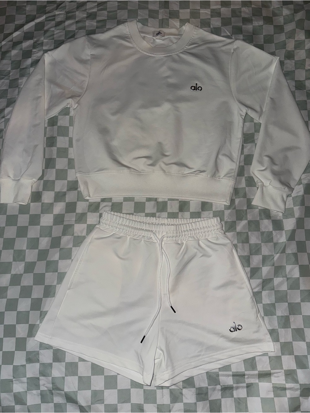 ALO Yoga Accolade Crewneck & Shorts Set